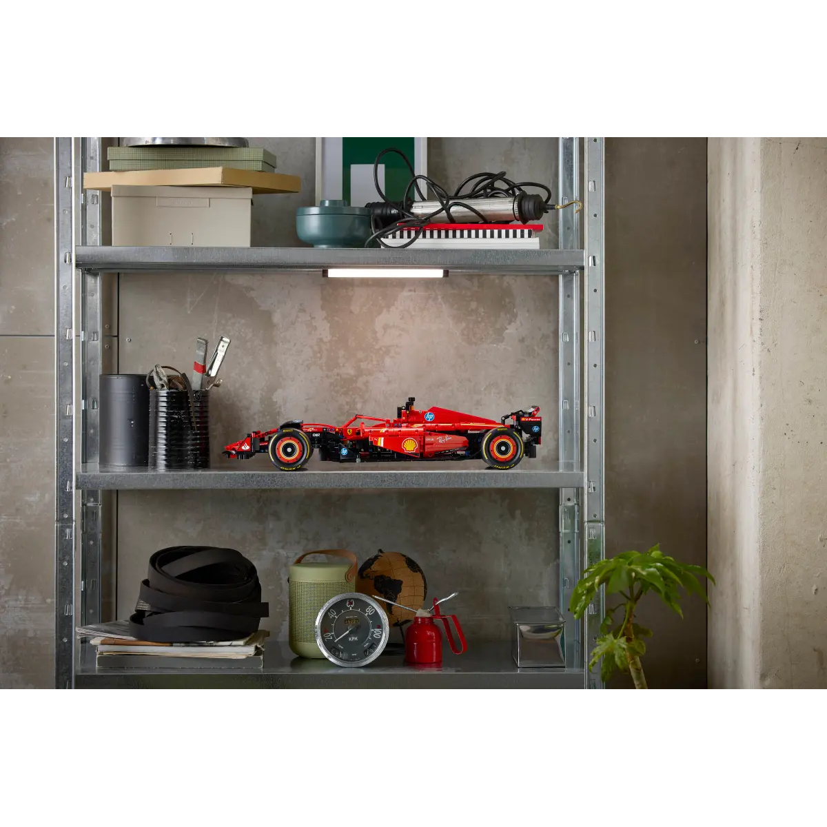 6526b682e719a624d41b5e41_lego-42207-10_1748527629085.png